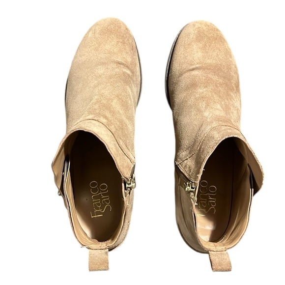 Franco Sarto Kelton Woman’s Ankle Boot Tan Suede Side Zip Gold Studded Size 8.5 - Picture 2 of 6